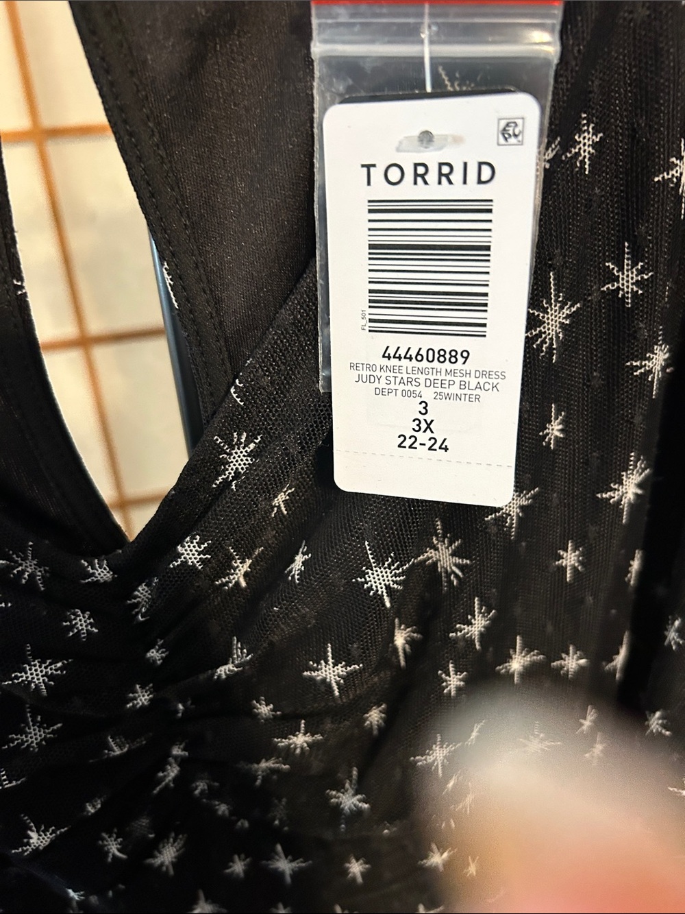 Retro Chic Torrid Black Star Print Sleeveless Midi Dress - Picture 4 of 4